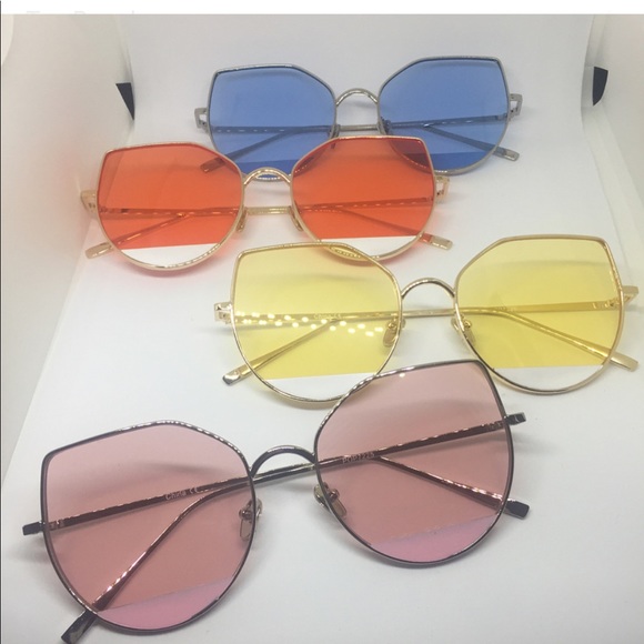 Glasses - Picture 2 of 8